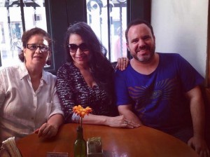 Eliana Printes e Maria Braga e amigo Beto Feitosa